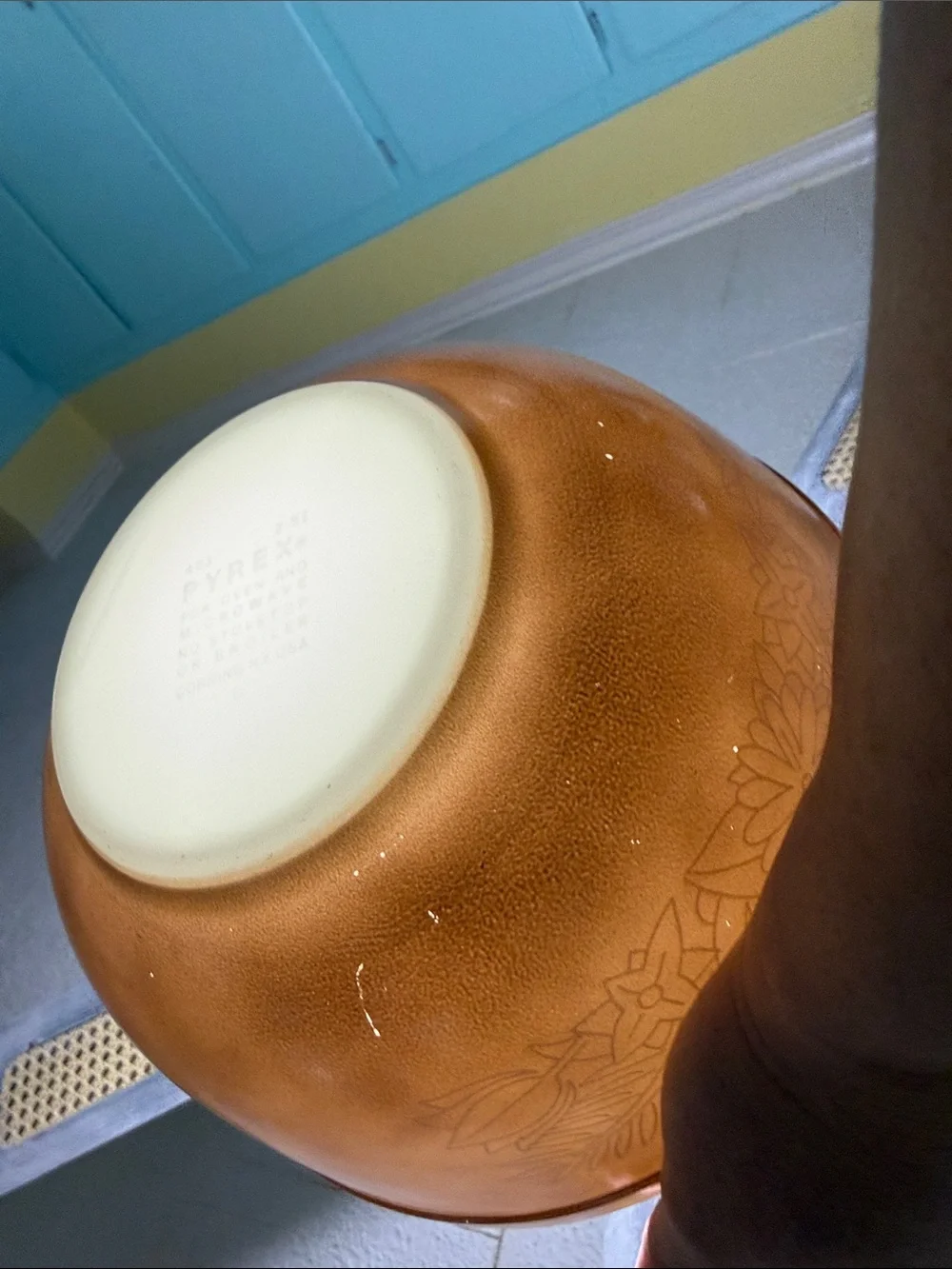 Pyrex brown woodland Floral Mixing Bowl 403